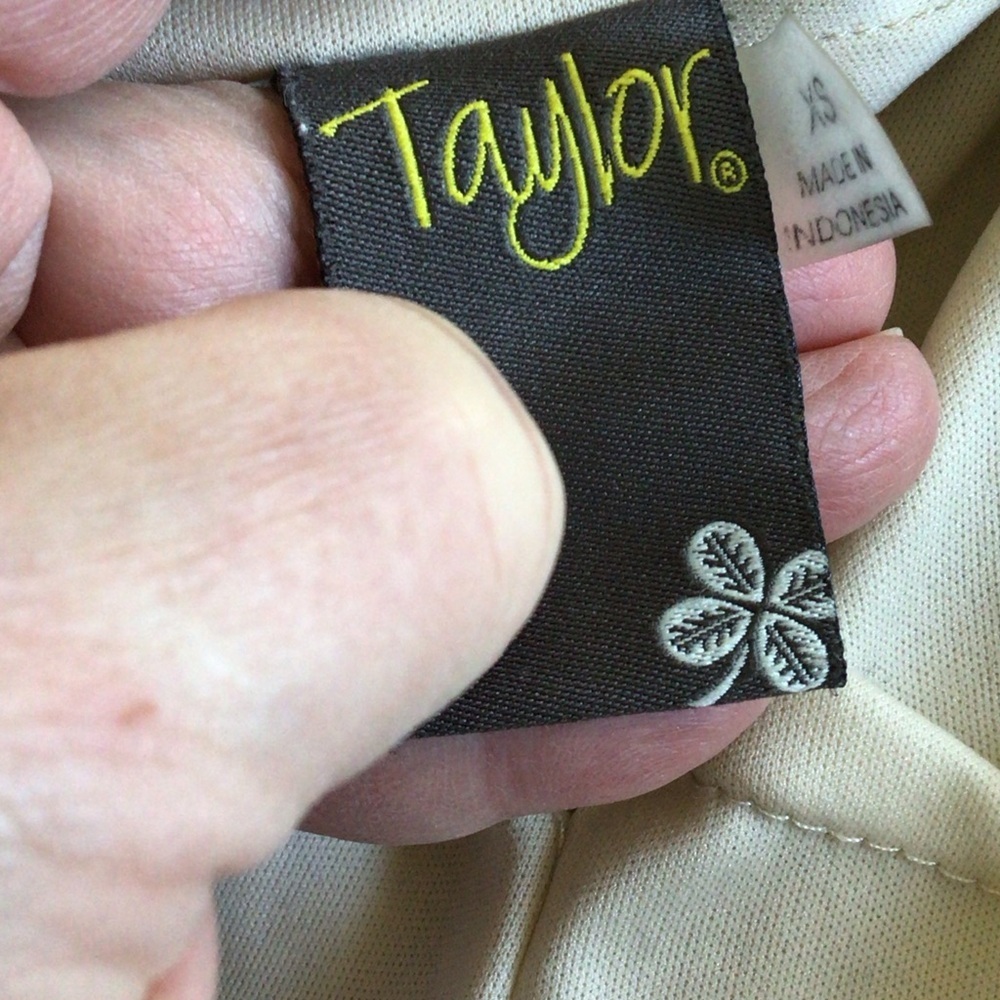 TAYLOR Crochet Bodice Maxi Dress Sz XS Blue Cream Floral pit t pit 15 length 54 - Picture 12 of 12